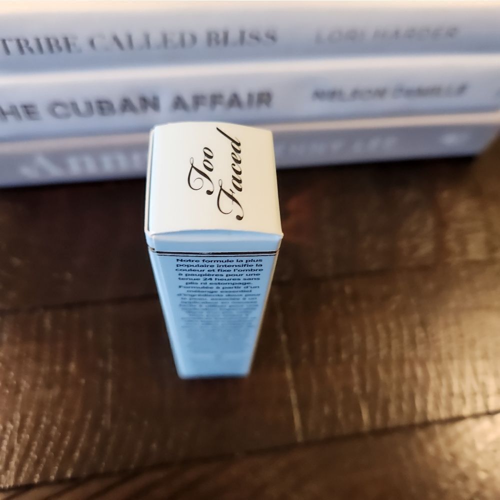 Too Faced Shadow Insurance 24-Hour Eyeshadow Primer - Picture 3 of 5